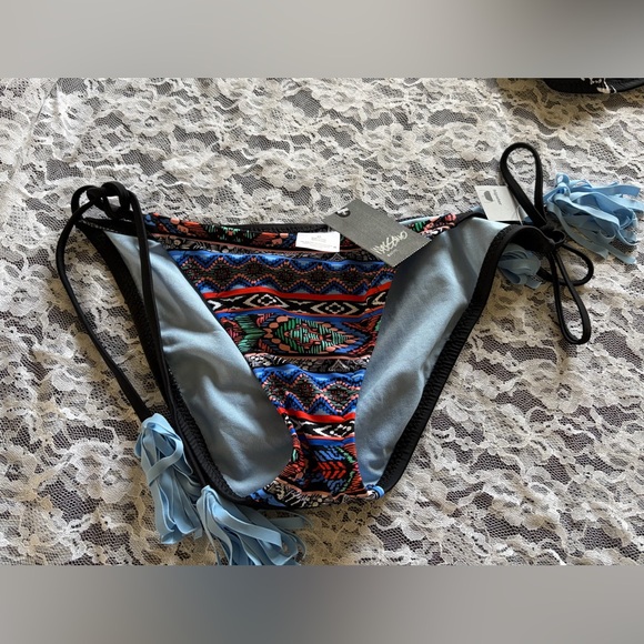 Mossimo Bikini Set - Picture 6 of 6